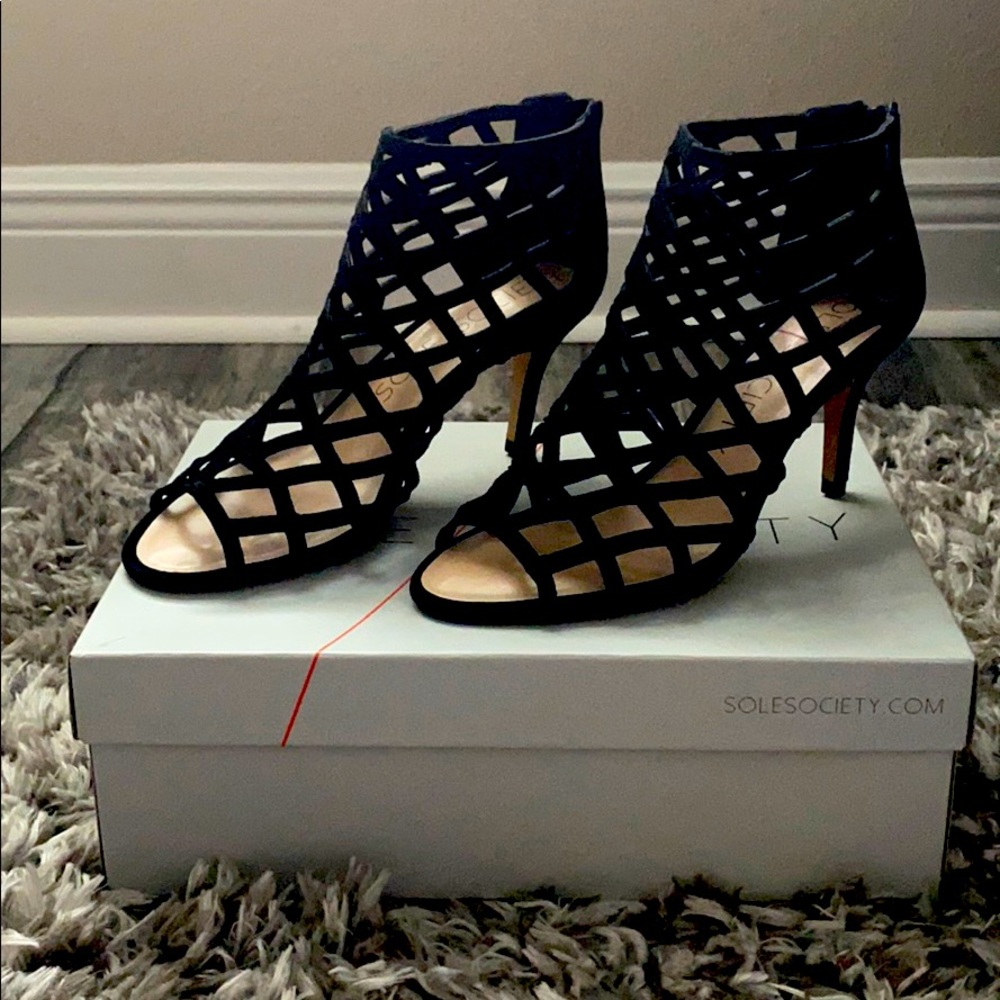 Sole Society ‘Portia’ Suede Heel